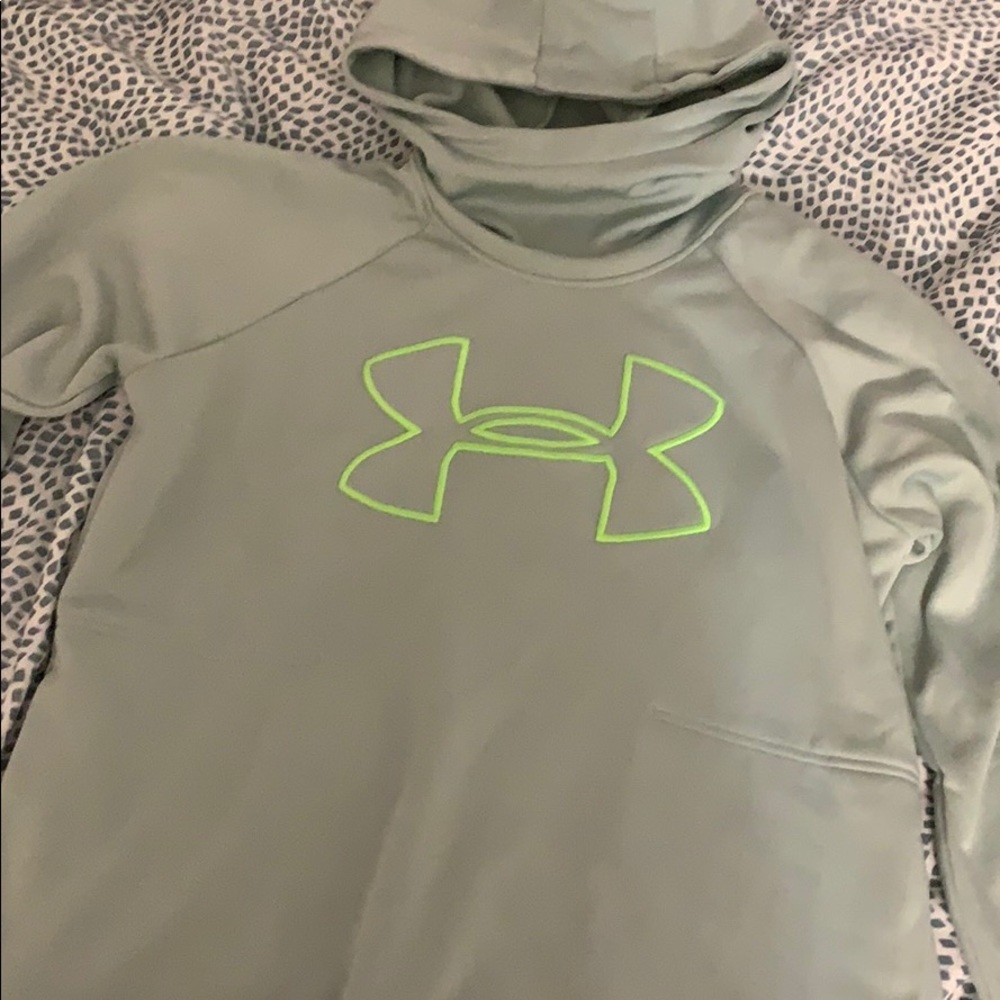 Under Armour hoodie. Size medium.